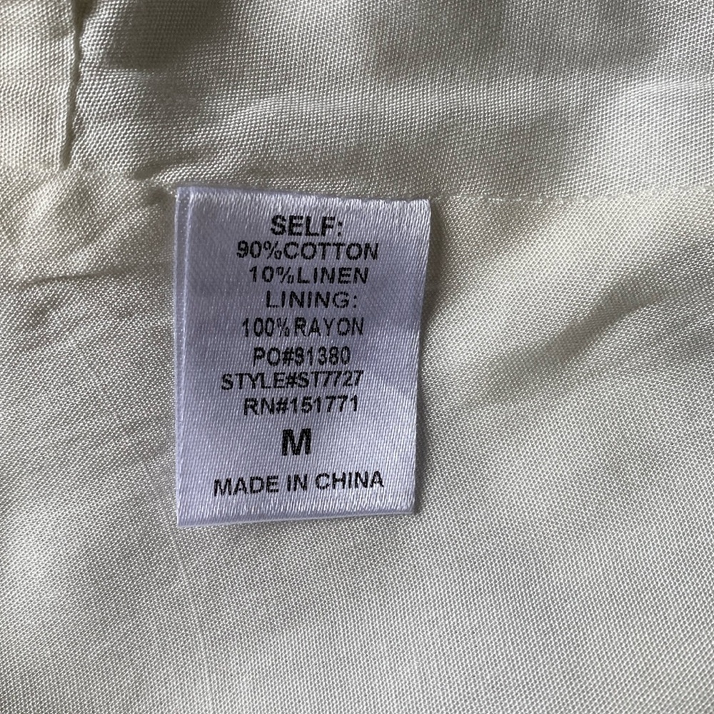 Le Lis Women’s Beige Button-Up Crop top Size M - Picture 3 of 6